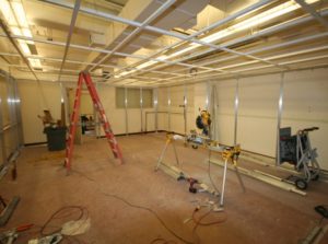 ALUMA1 Wall System Framing - DONN DXWCE Ceiling Grid